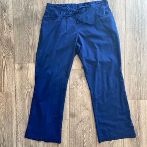 Grey's Anatomy Riley 5-Pocket Mid-Rise Flare Leg Pant Size Medium Petite